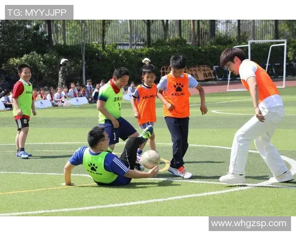 足球明星如何在繁忙的职业生涯中与孩子们建立深厚的亲子关系